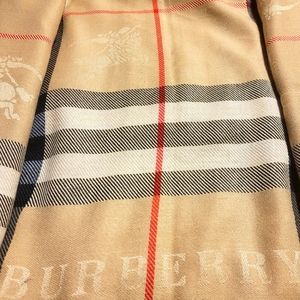 Burberry Giant gauze scarf 100% Authentic